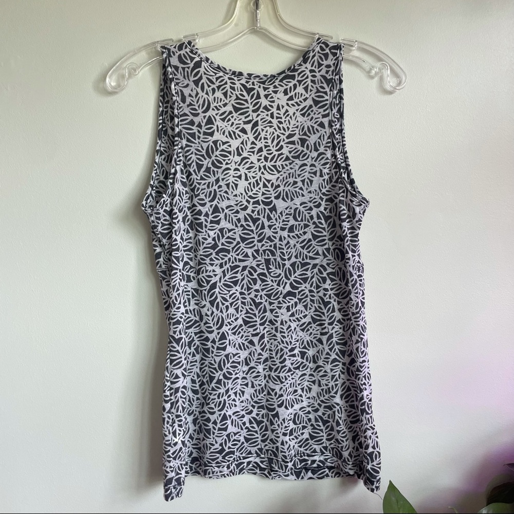 patterned yoga top - Picture 4 of 4
